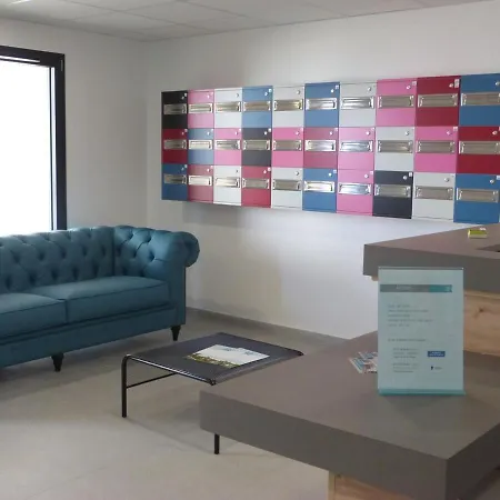 Luxe 2 Ch, Balcon, Plage, Piscine, Parking - Fr-1-194-230 شقة *